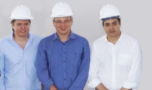 Rodrigo Garla, presidente do conselho da Marilan (esq.), Tavares e o governador de Pernambuco Paulo Câmara fábrica gera 200 empregos diretos.