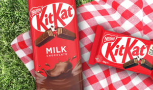 Na Austrália, embalagens de KitKat passaram a conter 90% de plástico reciclado
